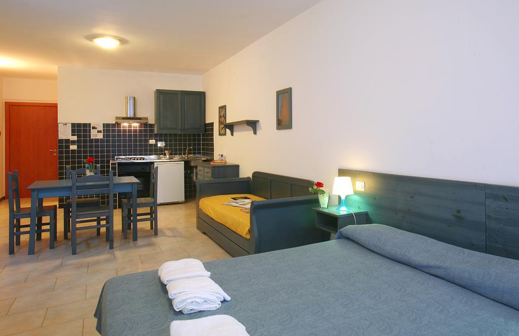 Residence Borgo San Sebastiano Берджеджі Номер фото